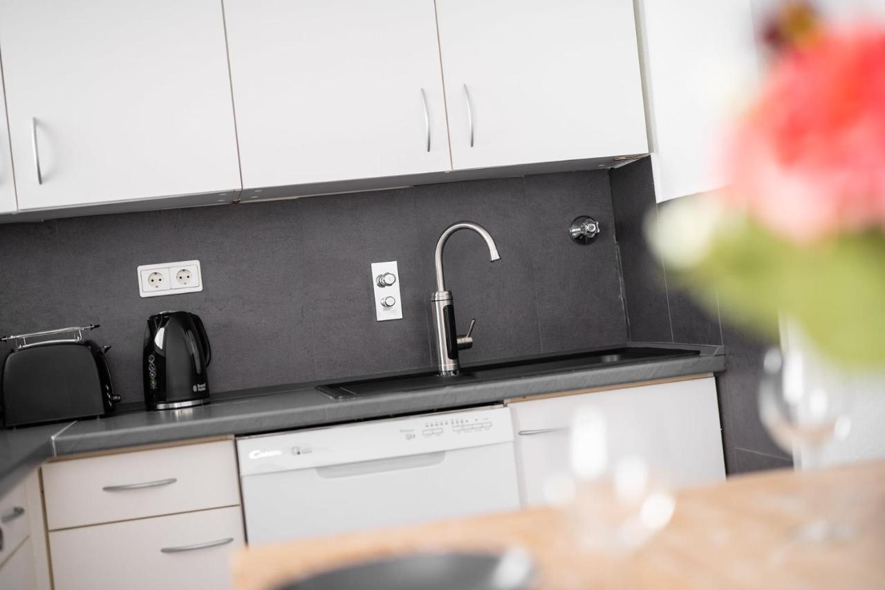 2 Bedroom Top Floor Apartment Direct On Marienplatz Munich Exterior photo